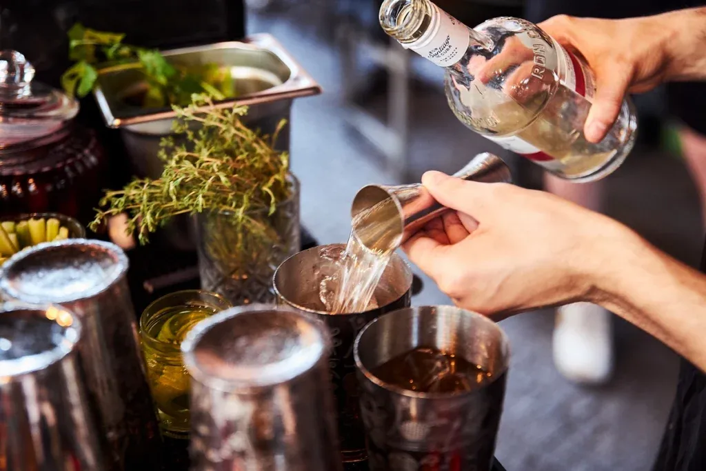 Frisch gemixte Daiquiris bei der Daiquiri Night der 100 GRAMM Bar (6)