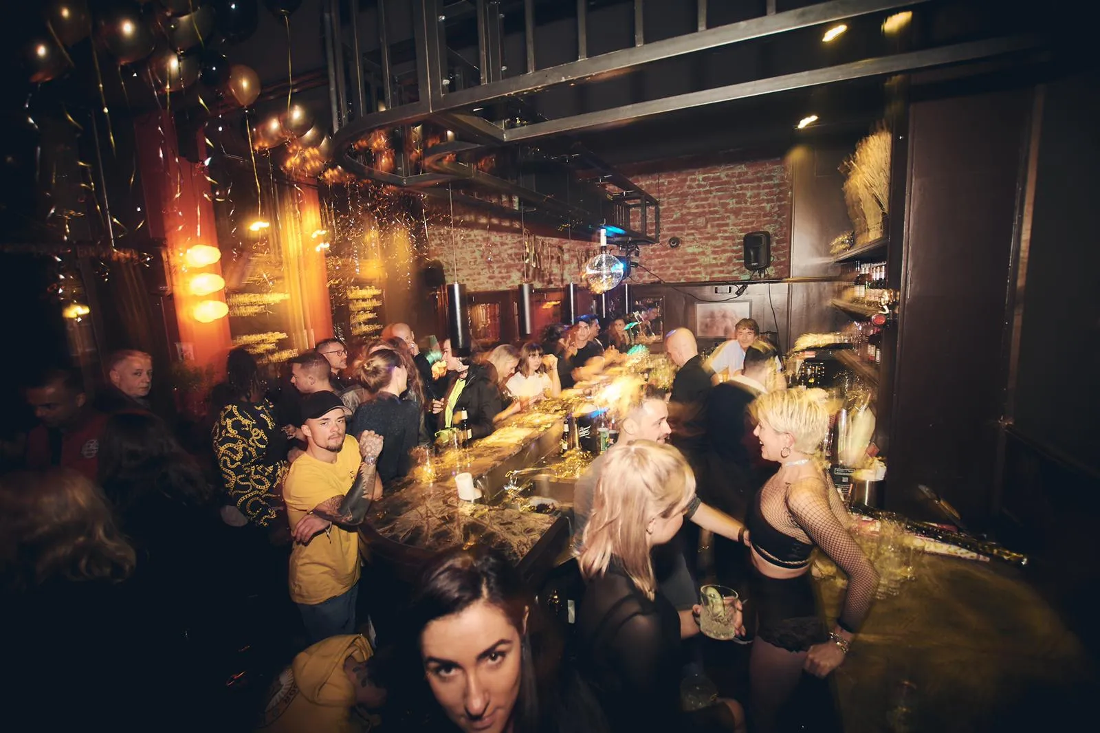 Frühe Impressionen der 100 GRAMM Bar aus dem Jahr 2020 (11)